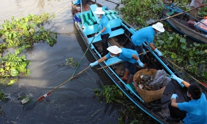 Bao ve nguon nuoc: Can cong dong va doanh nghiep chung tay hinh anh