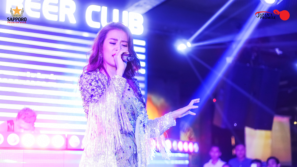 Giai nhiet mua he voi chuoi tiec Endless Silver Waves hinh anh