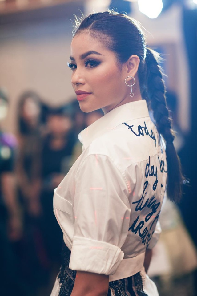 Cách tết tóc đuôi cá giống Hà Anh ảnh 3 Cach tet toc duoi ca giong Ha Anh anh 3