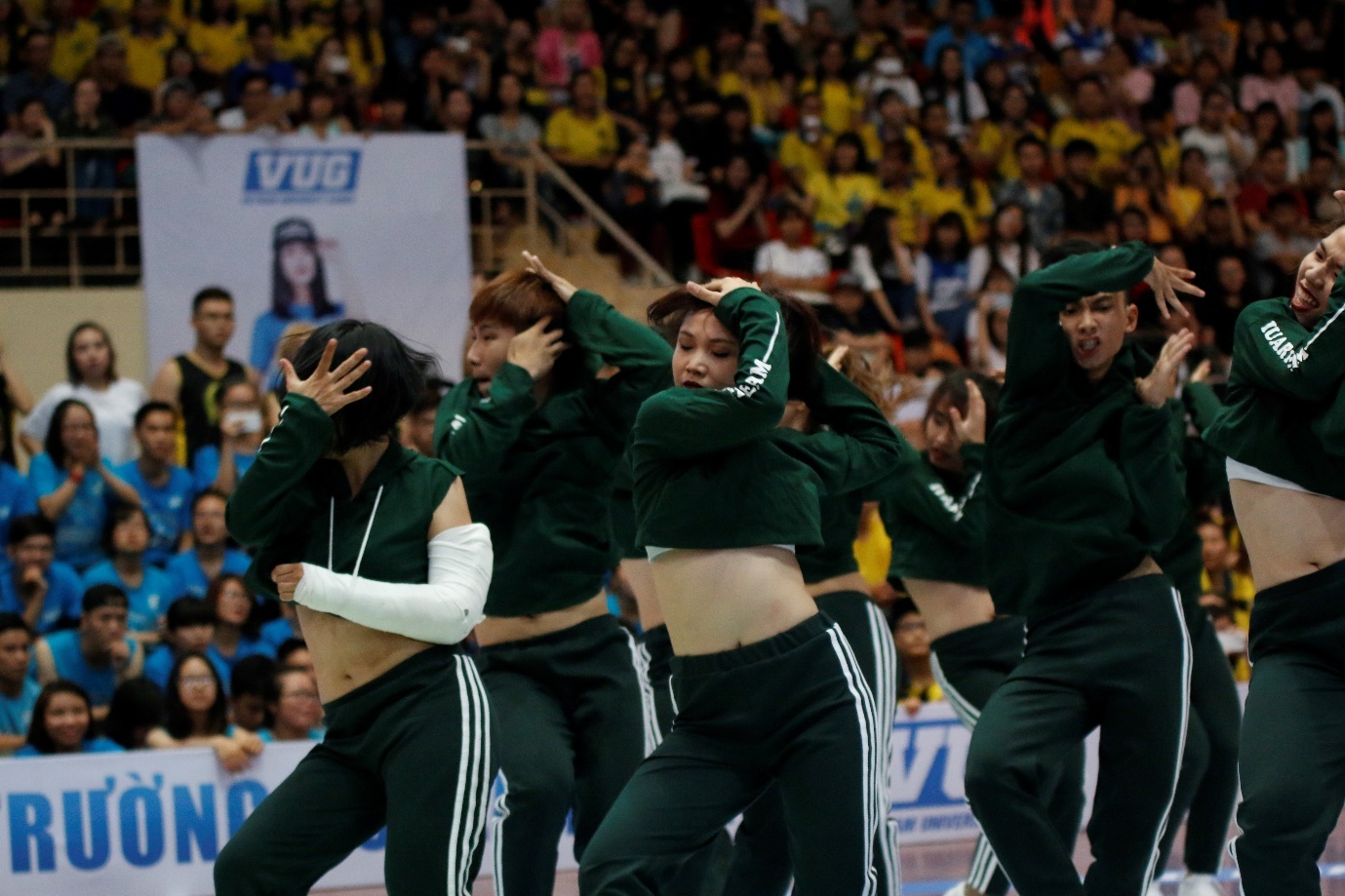 thi đấu với cánh tay bó bột tai VUG 2016 ảnh 3 thi dau voi canh tay bo bot tai VUG 2016 anh 3