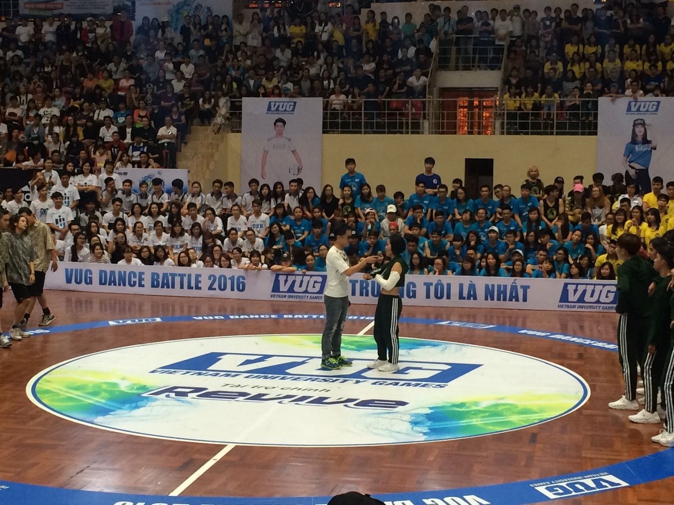 thi đấu với cánh tay bó bột tai VUG 2016 ảnh 4 thi dau voi canh tay bo bot tai VUG 2016 anh 4