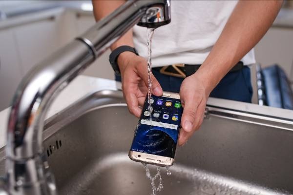 3 luu y giup tang tuoi tho dien thoai hinh anh