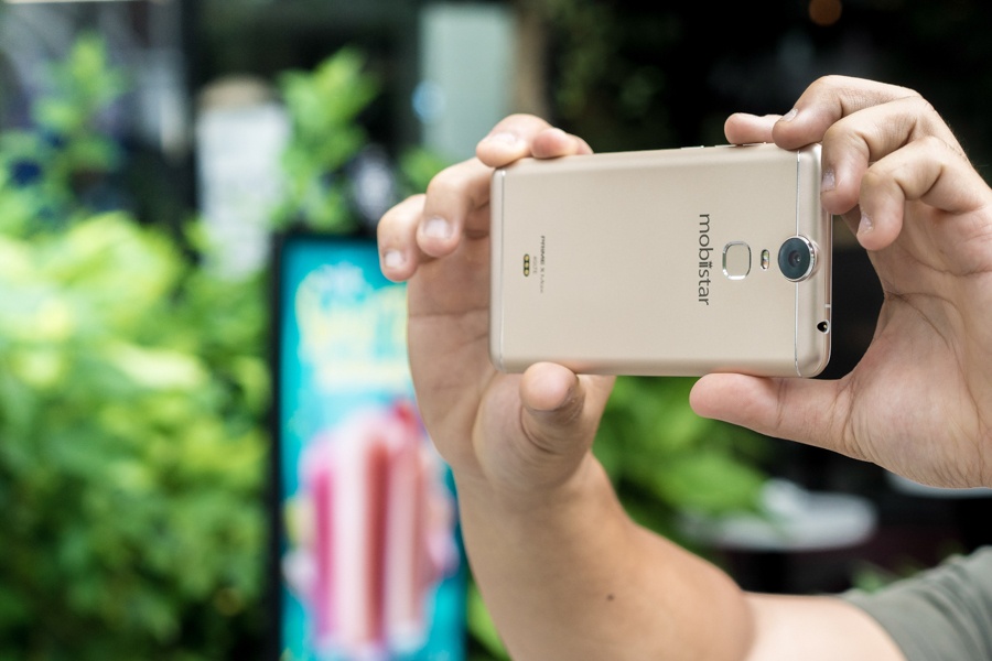 Prime X Max trang bị sạc nhanh và cảm biến vân tay ảnh 3 Prime X Max trang bi sac nhanh va cam bien van tay anh 3