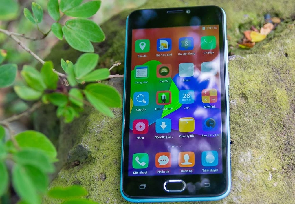 Brahmos 4G: Smartphone gia re, thiet ke tre trung hinh anh