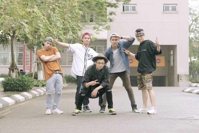 MV Lách thật phong cách, Ngô Kiến Huy ảnh 2 MV Lach that phong cach, Ngo Kien Huy anh 2