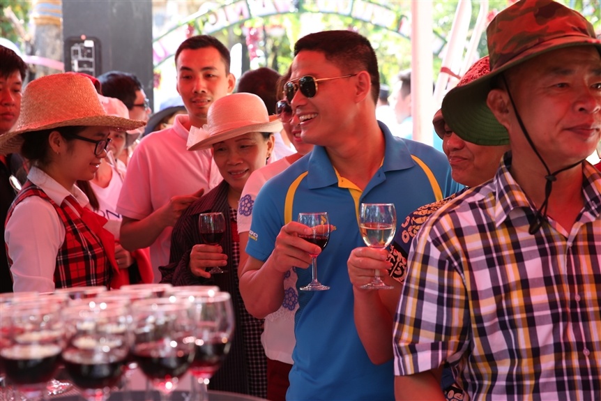 thuong thuc ruou vang tai Ba Na Hills anh 5