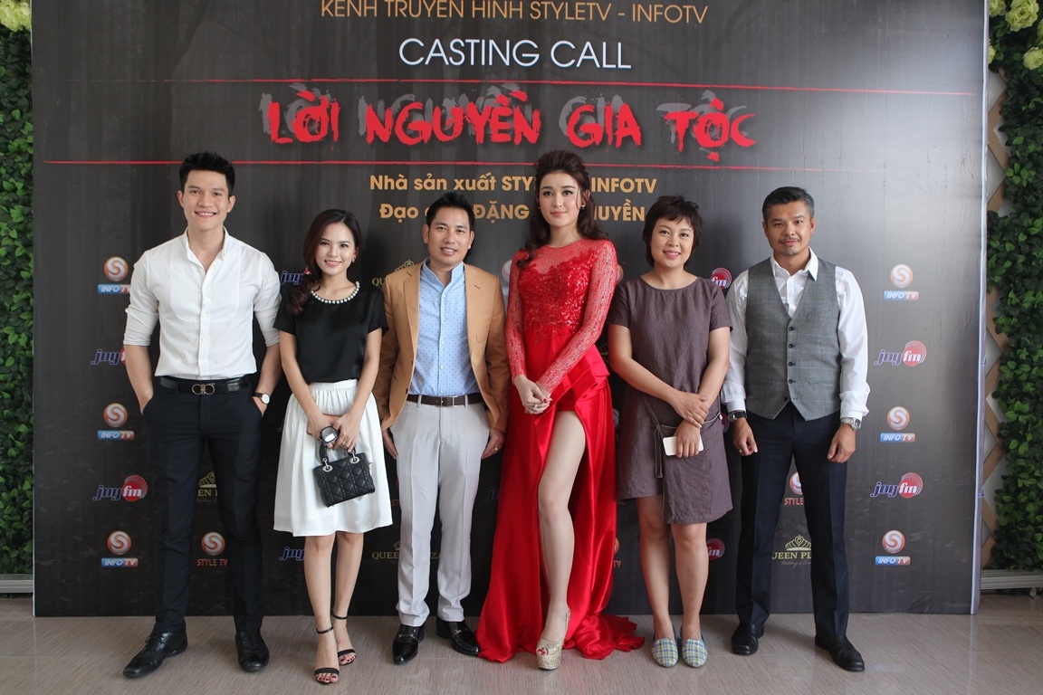 A hau Huyen My tham gia casting phim 'Loi nguyen gia toc' hinh anh