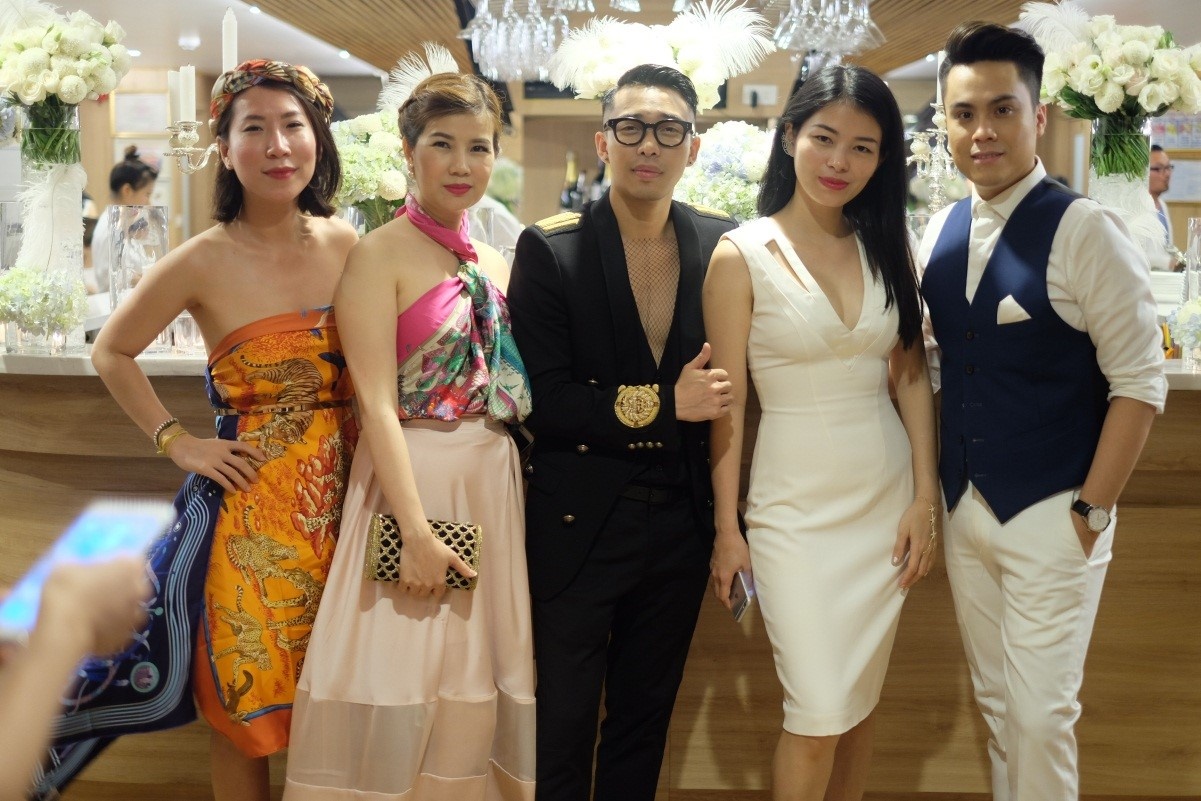 Summer Twillight - bua tiec dem he hinh anh