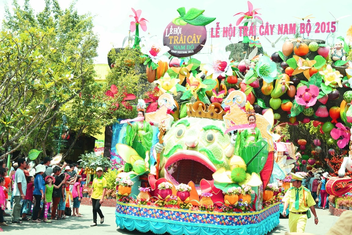 Suoi Tien ron rang don 'Le hoi trai cay Nam Bo 2016' hinh anh