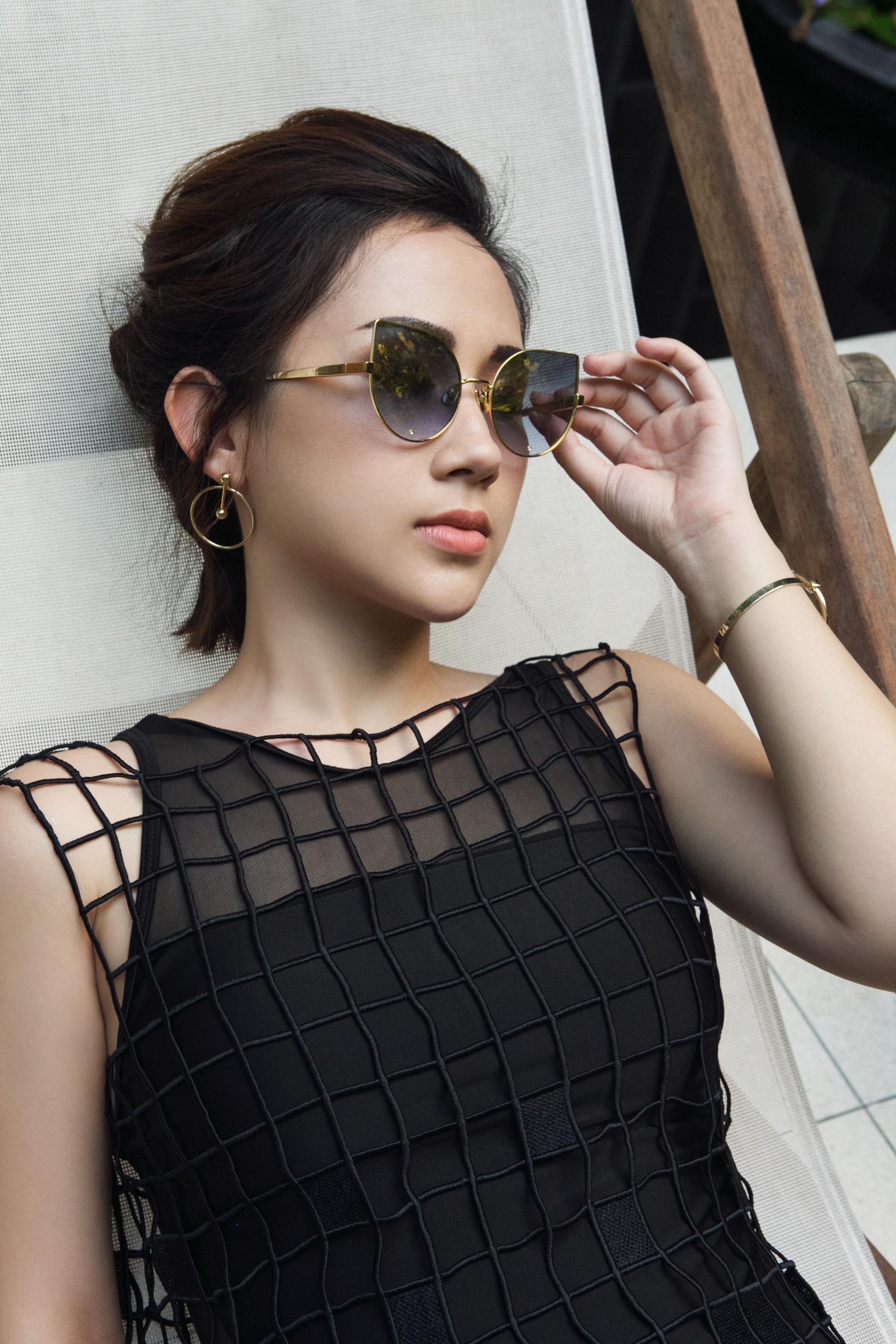 Trâm Nguyễn gợi ý phong cách monochrome ảnh 7 Tram Nguyen goi y phong cach monochrome anh 7