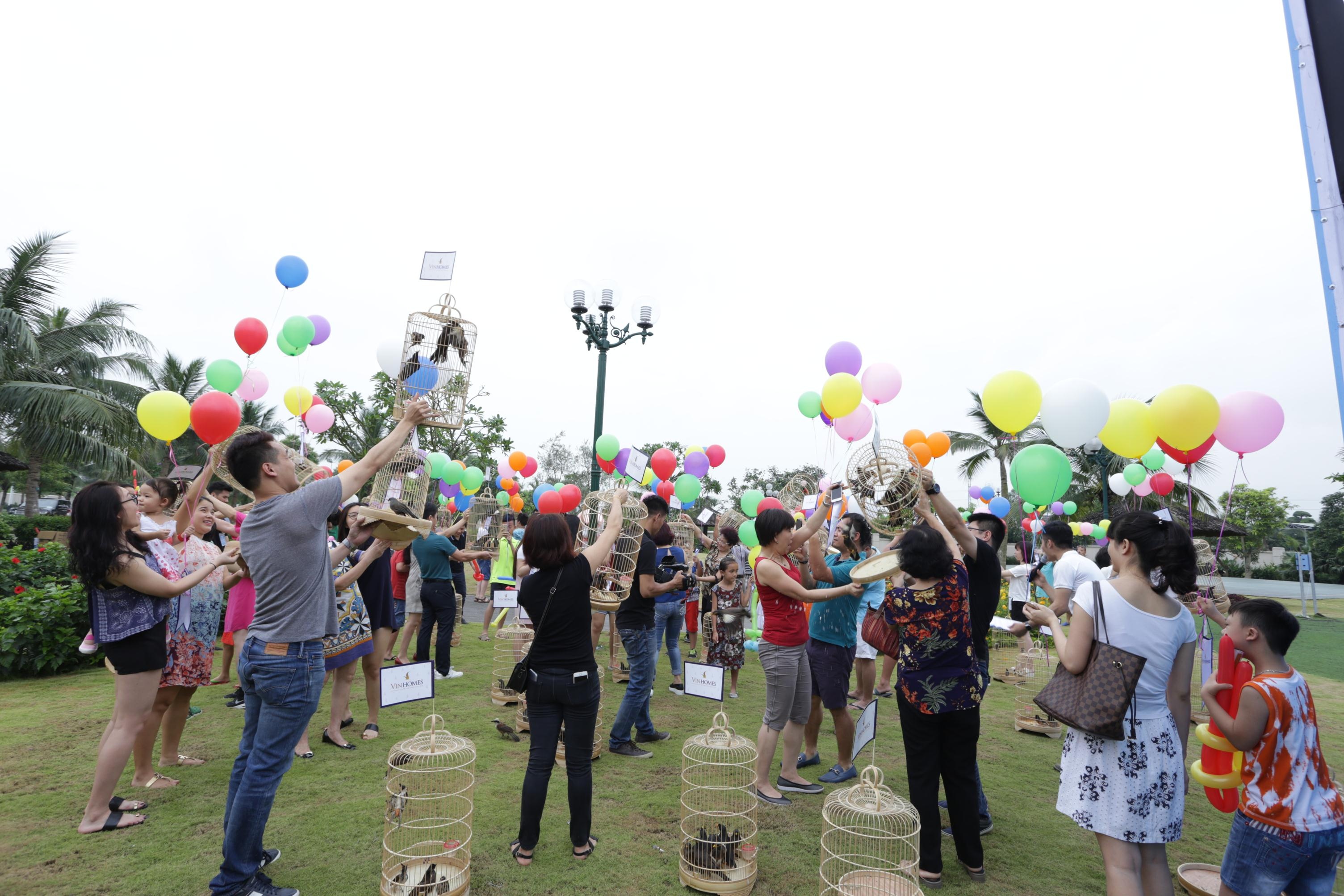 le hoi phong sinh tai Vinhomes Riverside anh 5