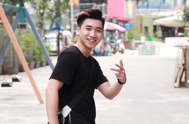 Vlog ve tuoi tho cua Huy Cung hut cong dong mang hinh anh