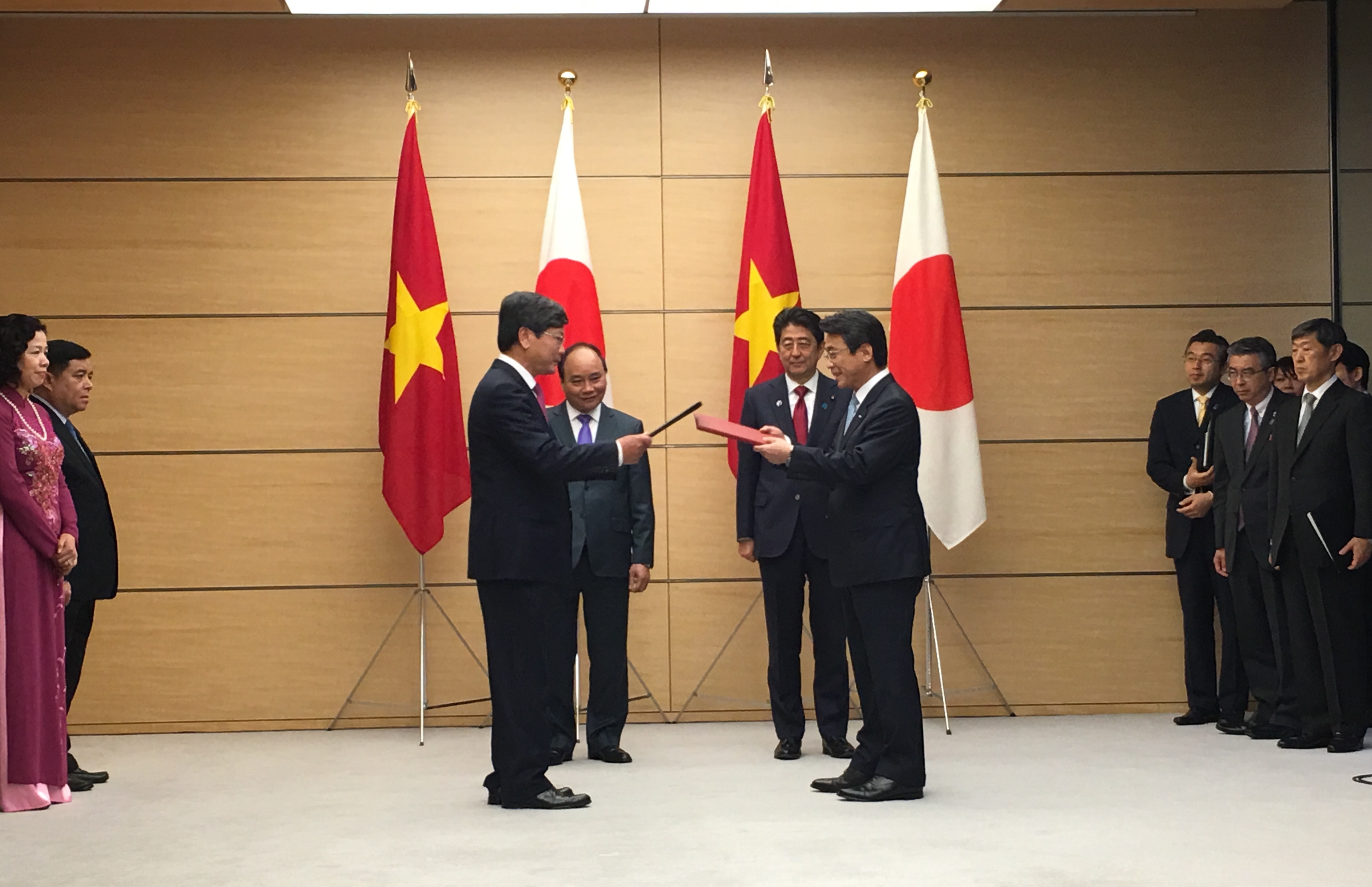 tap doan Nhat mua co phan cua Vietnam Airlines anh 2