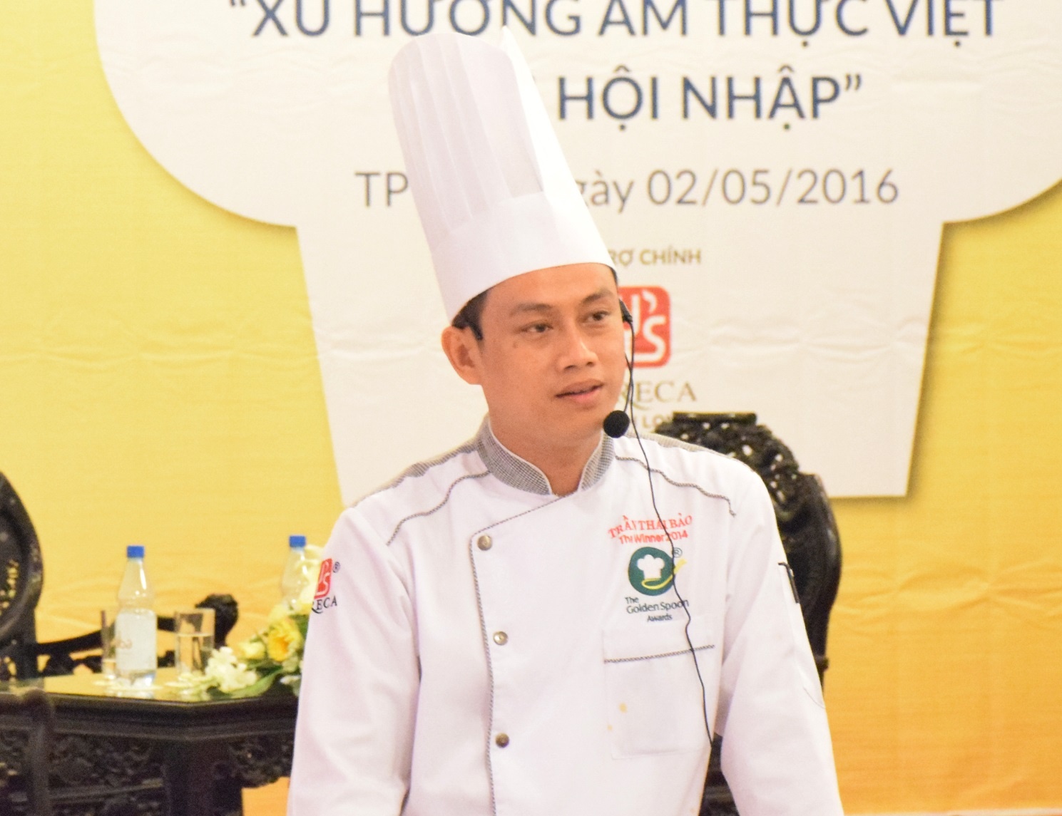 Cuu quan quan Chiec thia vang tung nhoc nhan muu sinh hinh anh