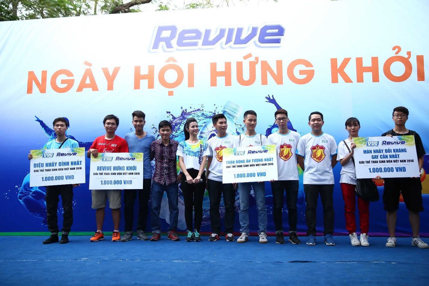 ngày hội hứng khởi cùng 7UP Revive ảnh 11 ngay hoi hung khoi cung 7UP Revive anh 11