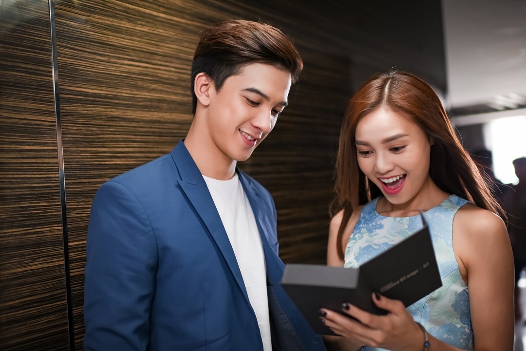 Lan Ngoc sanh vai Tien Vu trong clip moi hinh anh