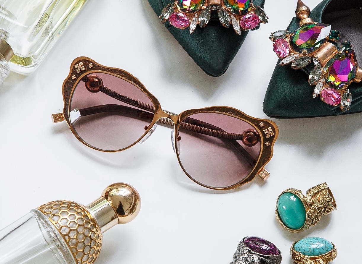 Mua he ruc ro voi bo suu tap kinh Shamballa hinh anh