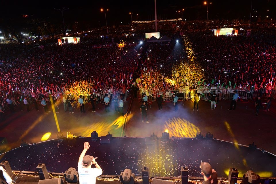 đêm nhạc miễn phí ngày 10/6 của Habeco ảnh 2 dem nhac mien phi ngay 10/6 cua Habeco anh 2