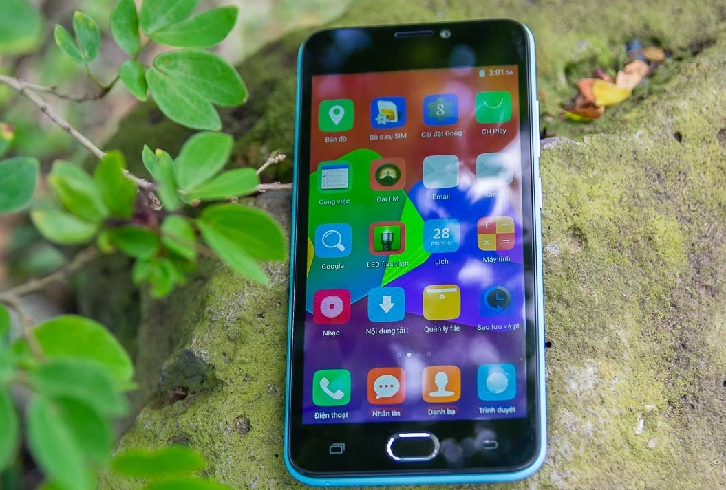 Mos 4G: Smartphone thiet ke tre trung, gia 1,95 trieu dong hinh anh