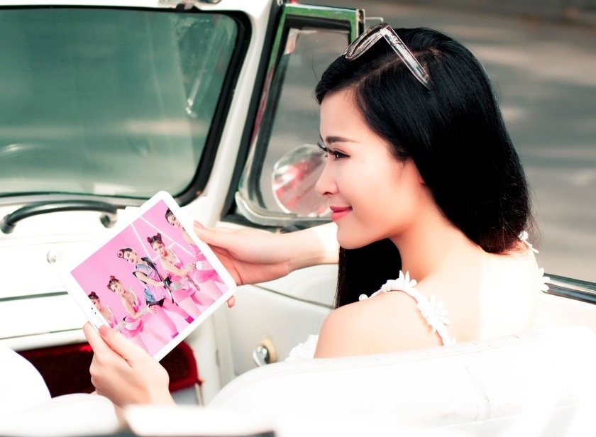 Galaxy Tab A moi: Man hinh 10,1 inch, RAM 2 GB, ho tro 4G hinh anh