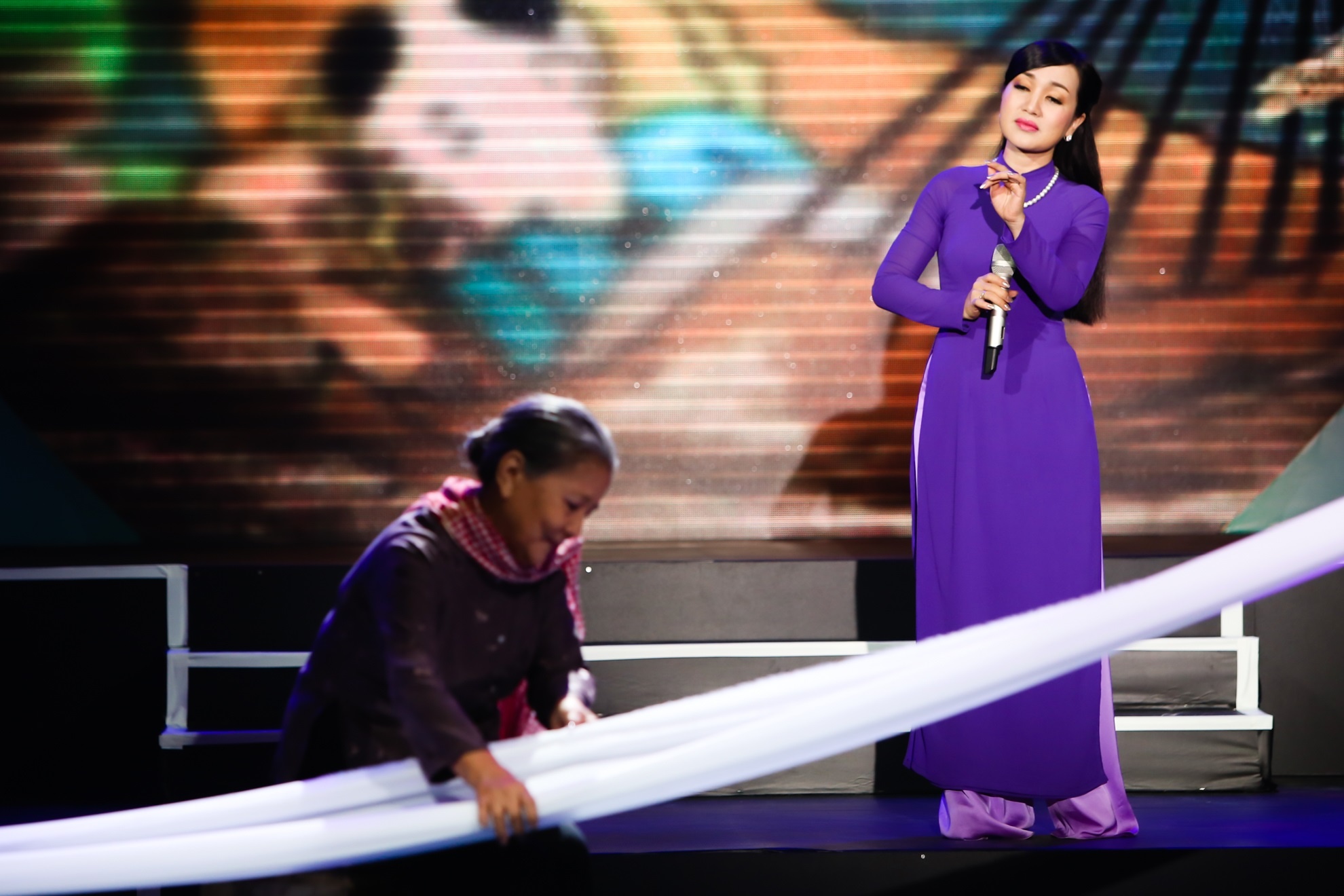 Noo Phuoc Thinh song ca voi Van Mai Huong anh 9