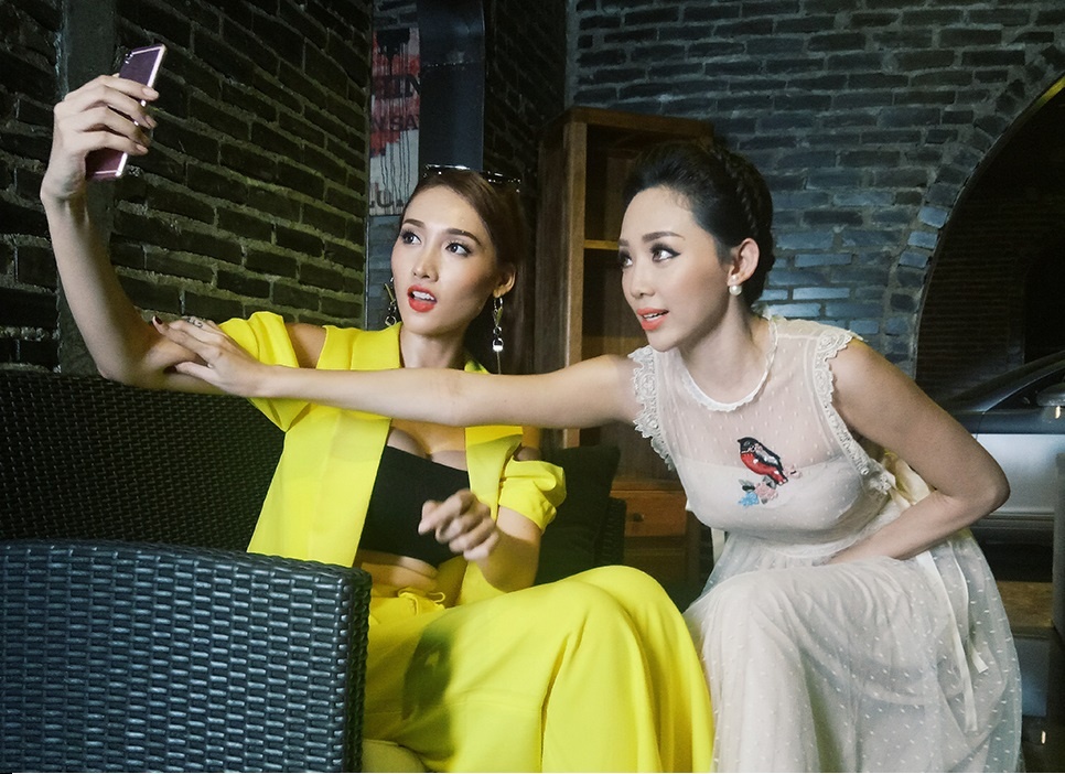 Toc Tien bat mi bi quyet chup anh selfie dep tu nhien hinh anh