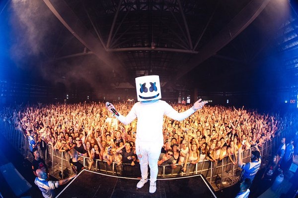 buổi biểu diễn của Marshmello  ảnh 2 buoi bieu dien cua Marshmello anh 2