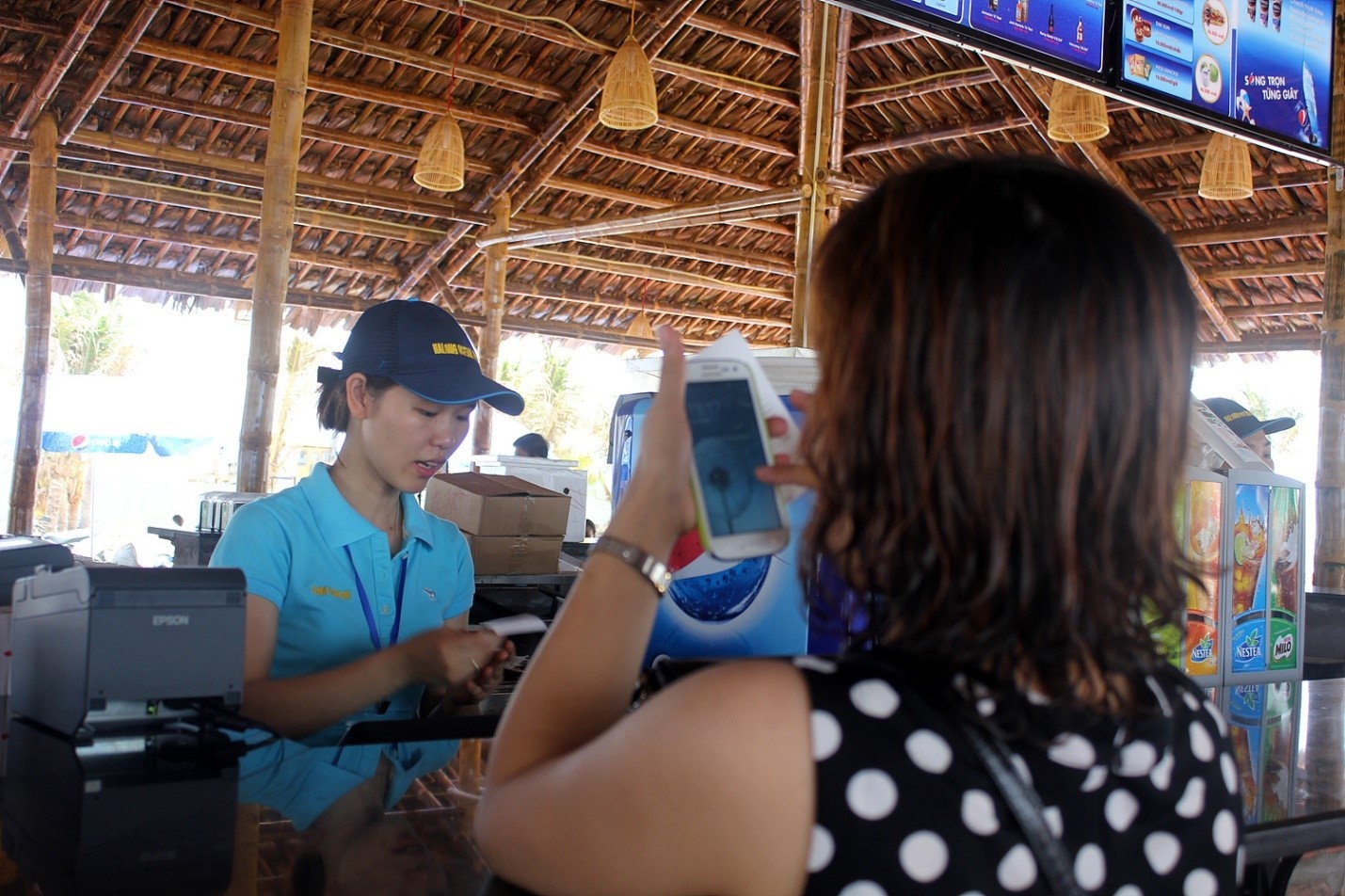 bai tam cong dong Ha Long anh 4