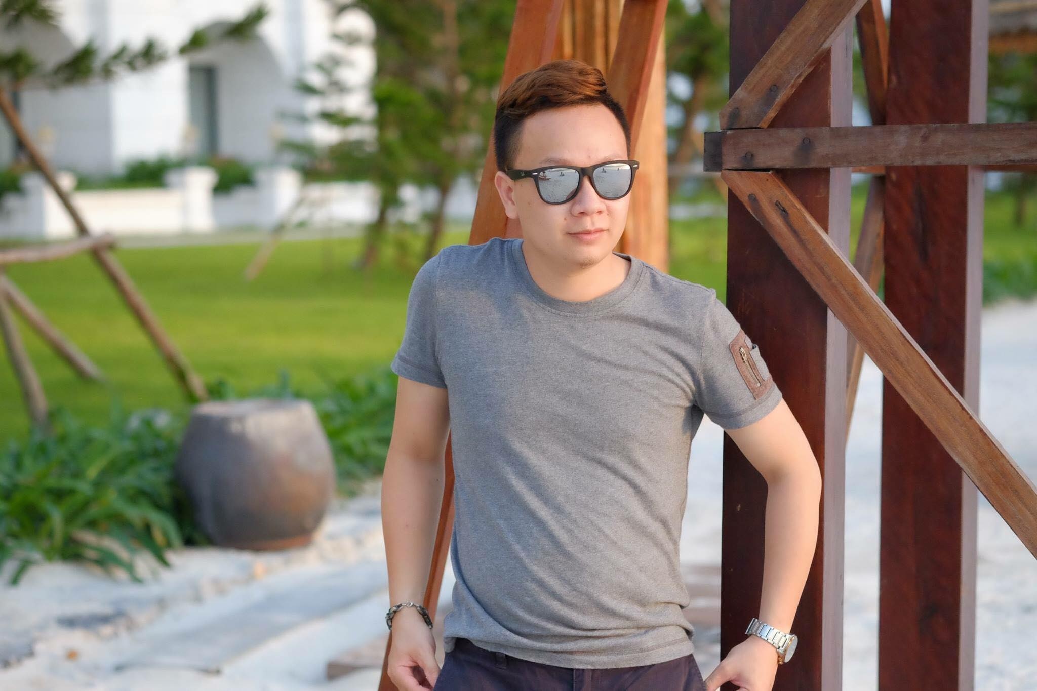 Hoc bong Tu so khong toi giua dam dong anh 2