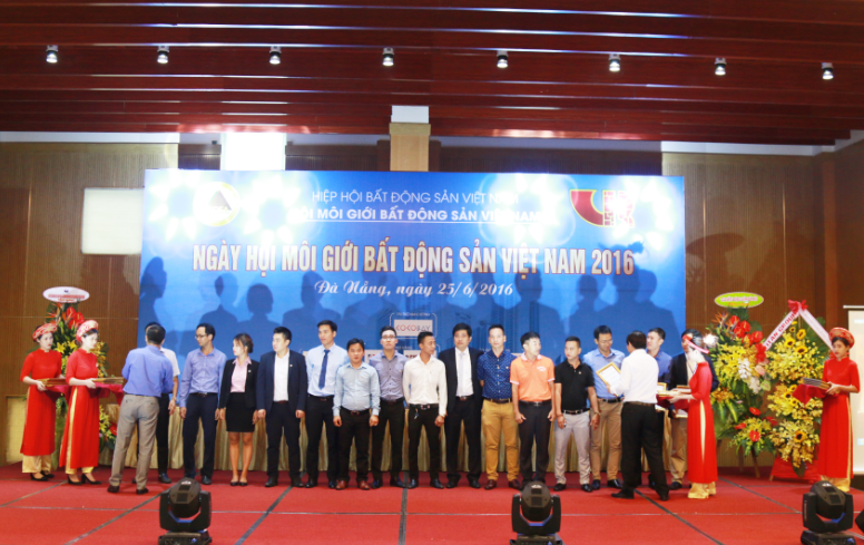 Ngày hội mô giới bất động sản Việt Nam 2016 ảnh 1 Ngay hoi mo gioi bat dong san Viet Nam 2016 anh 1