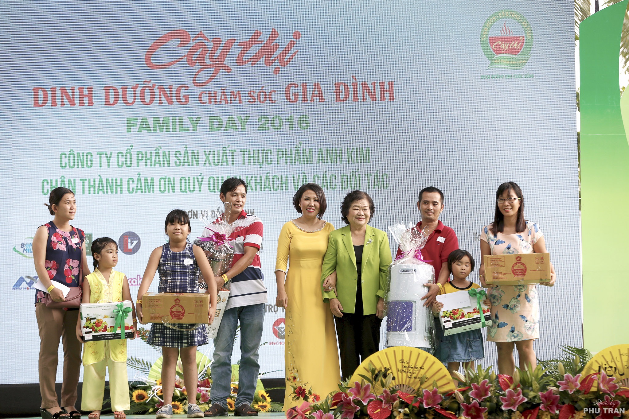 Ngay hoi gia dinh cua thuc pham Cay Thi anh 8