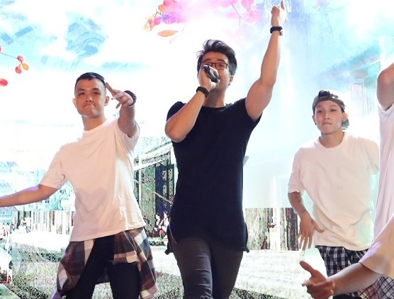 Chuoi su kien am nhac cua bia Ha Noi khuay dong pho co hinh anh