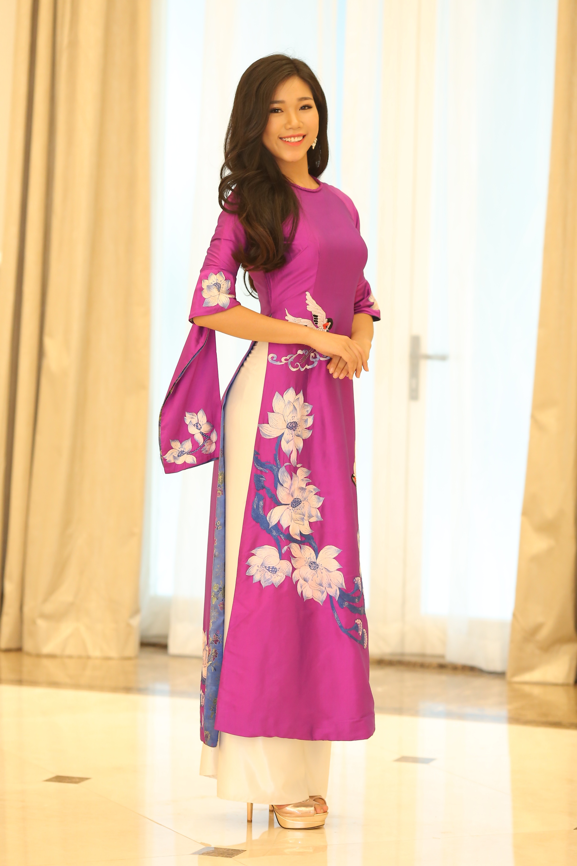 HH Ban sac Viet toan cau trinh dien bikini anh 2