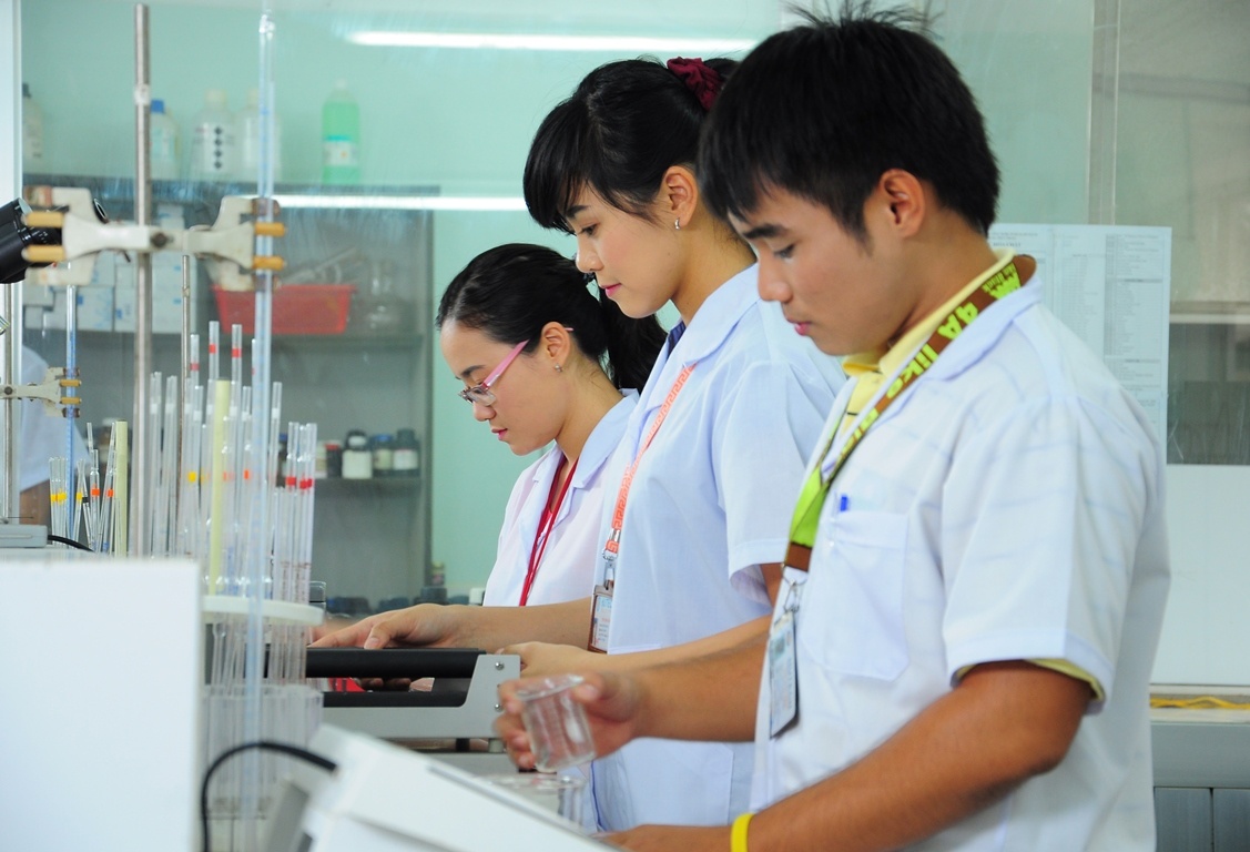 Sinh vien nganh duoc co nhieu co hoi nghe nghiep hinh anh