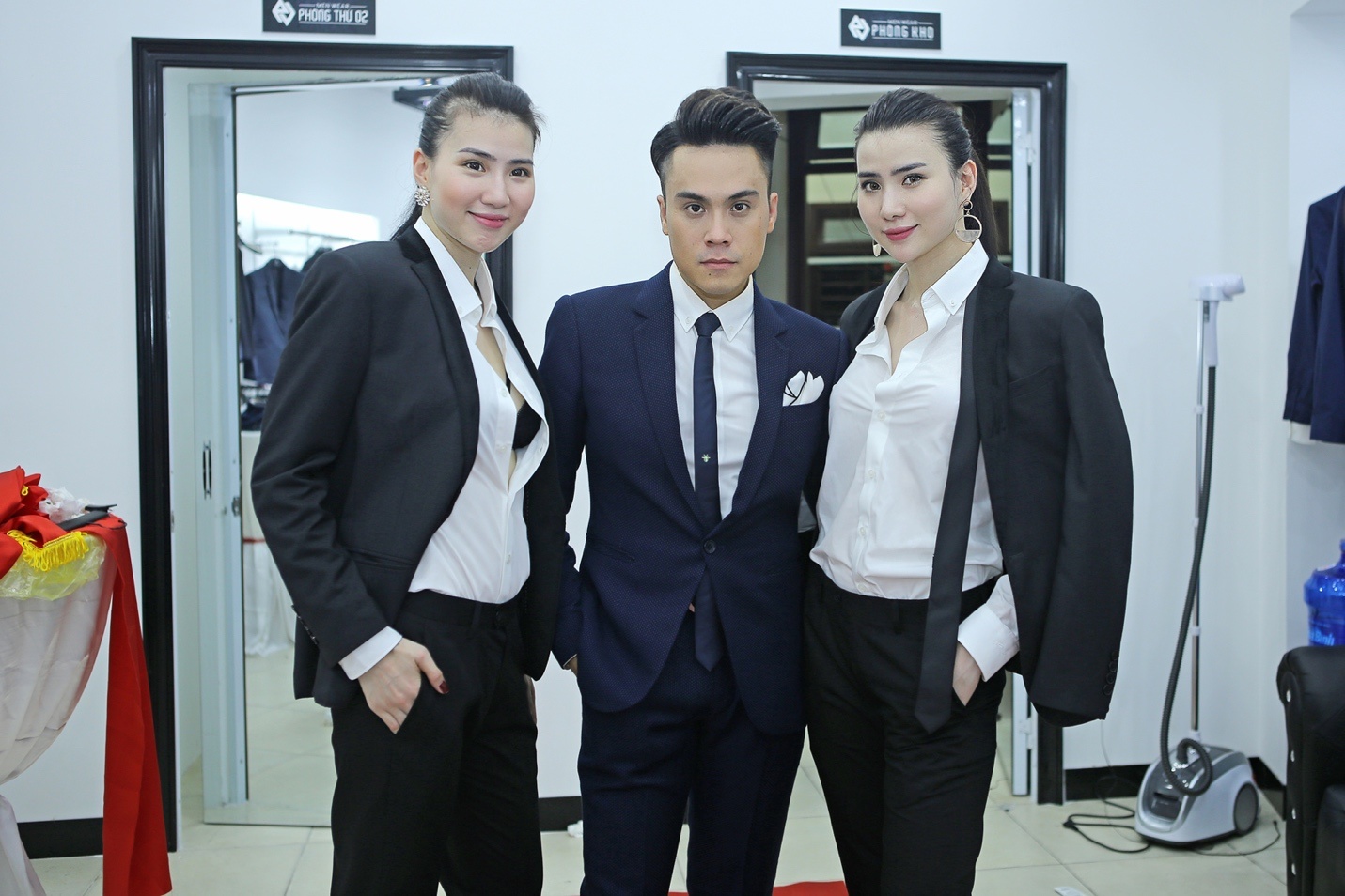 Thư Huyền diện trang phục menwear của PN Men ảnh 1 Thu Huyen dien trang phuc menwear cua PN Men anh 1