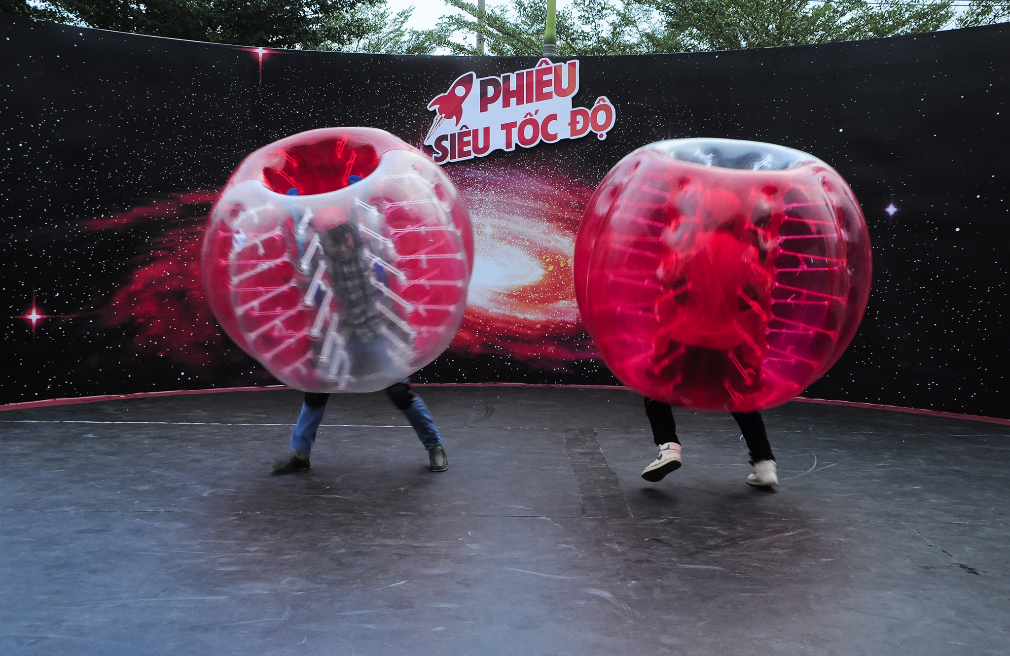 Noo,  Issac,  Toc Tien chay het minh o Cuoc hen de d anh 13