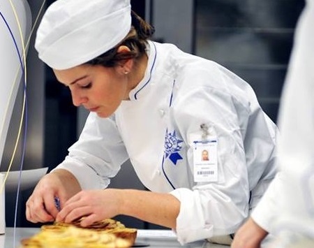 Ly do quan tri du lich khach san va dau bep hut du hoc sinh hinh anh