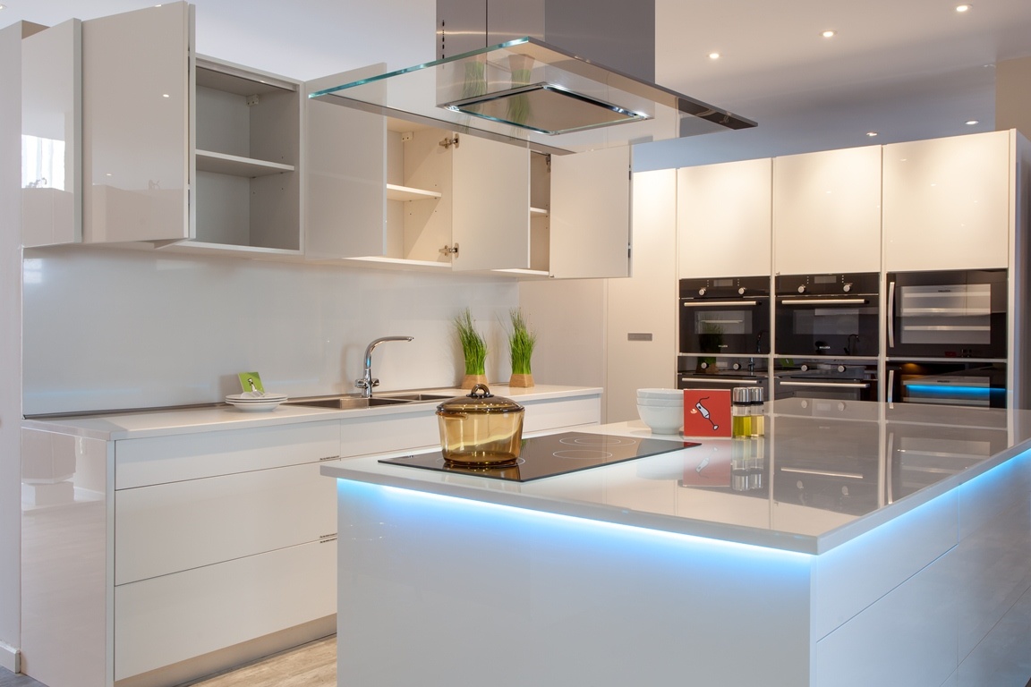 Thiet bi bep Malloca khuyen mai lon dip he hinh anh