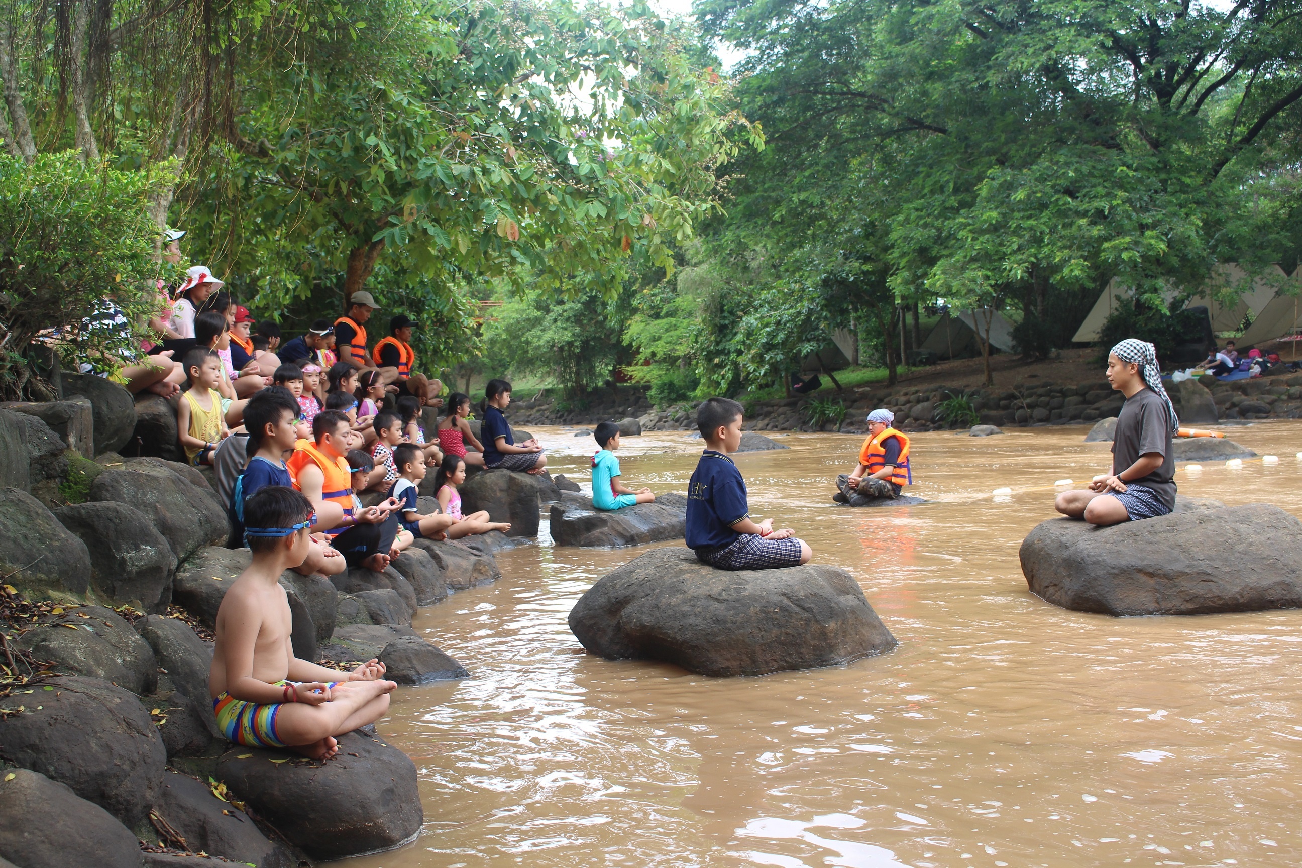Tieu hoc Pathway cong bo hoc bong trieu do anh 3