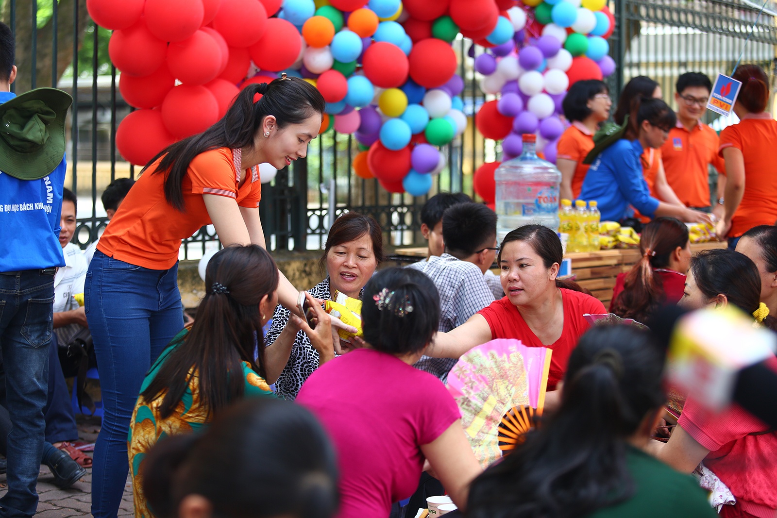 Nhung khoanh khac dep cua ky thi THPT Quoc gia 2016 hinh anh