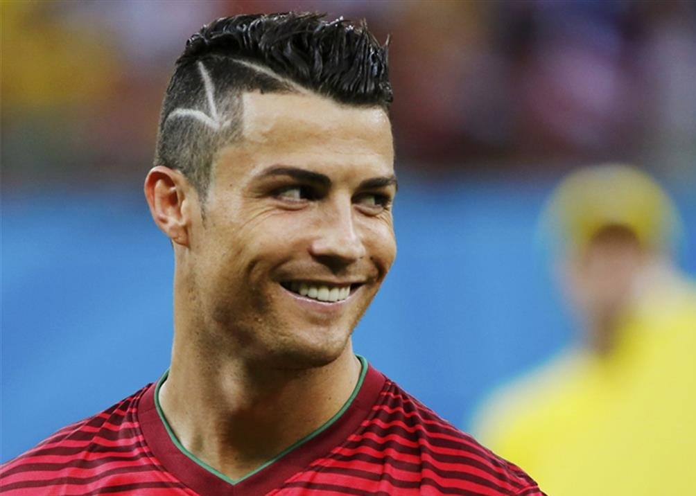 Thoi trang toc cua Cristiano Ronaldo hinh anh