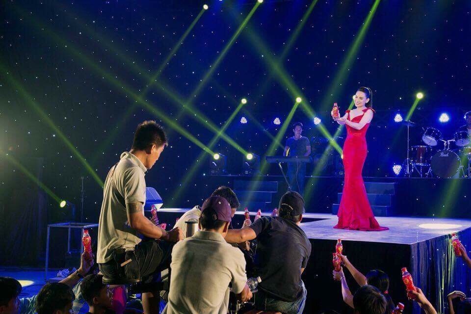 ca sĩ Phi Nhung,  Dr. Thanh,  Tân Hiệp Phát ảnh 2 ca si Phi Nhung,  Dr. Thanh,  Tan Hiep Phat anh 2