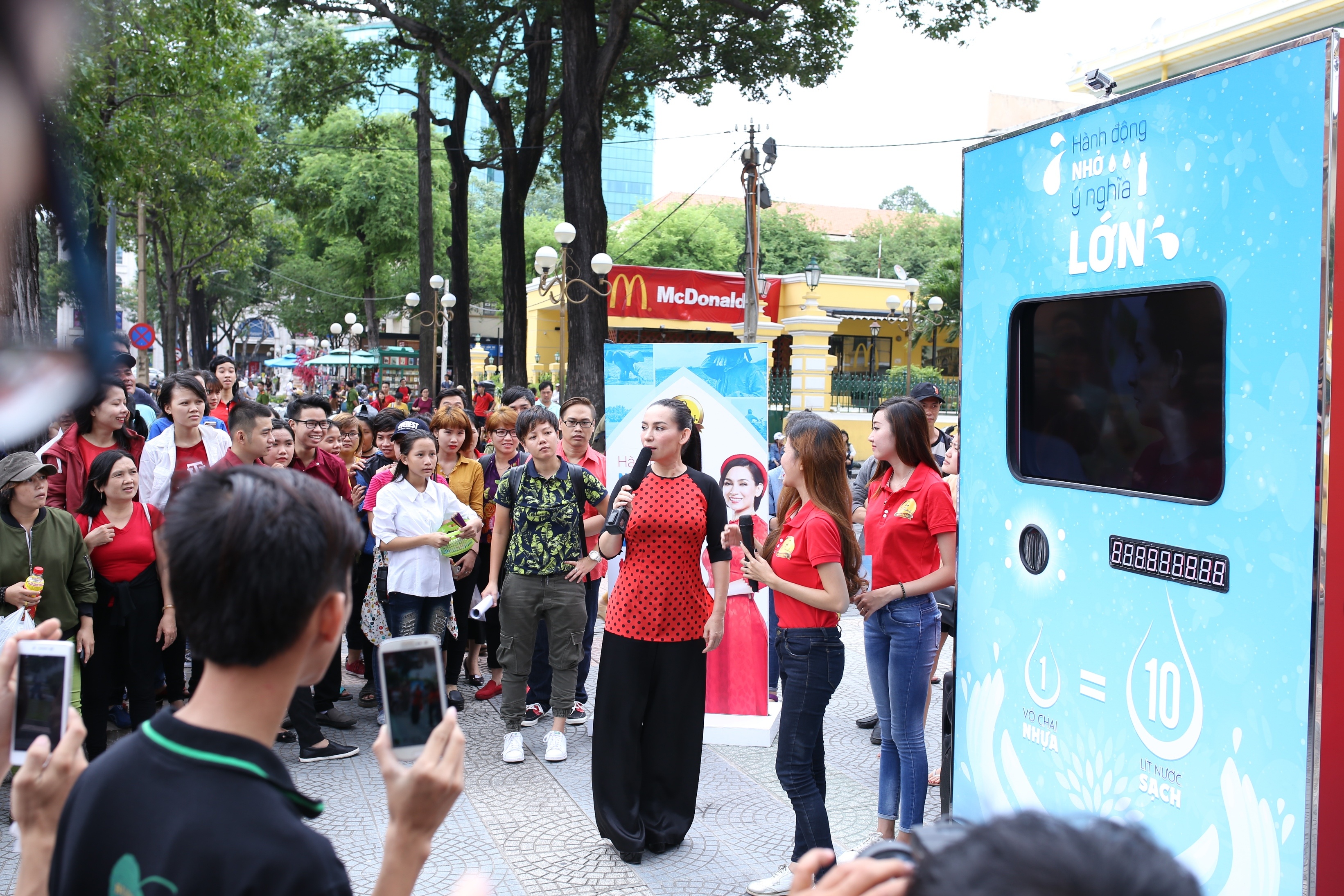 Phi Nhung tham gia Hanh dong nho - Y nghia lon anh 3