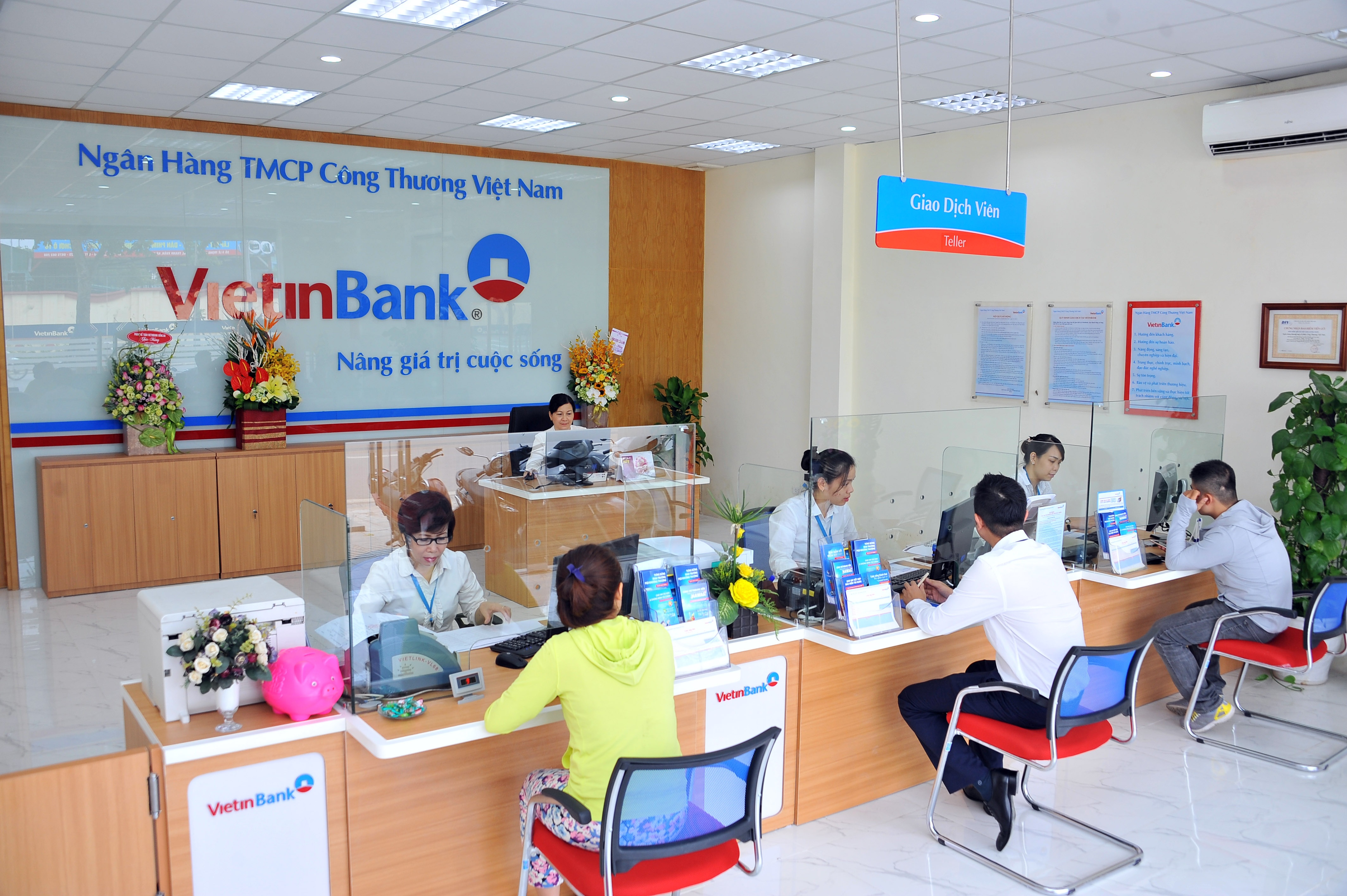 VietinBank lai gan 4.300 ty dong 6 thang dau nam hinh anh