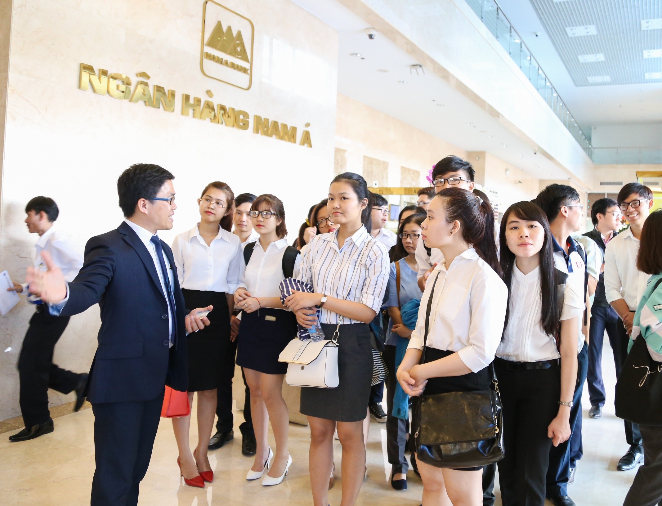 học tài chính ngân hàng tại UEF ảnh 3 hoc tai chinh ngan hang tai UEF anh 3