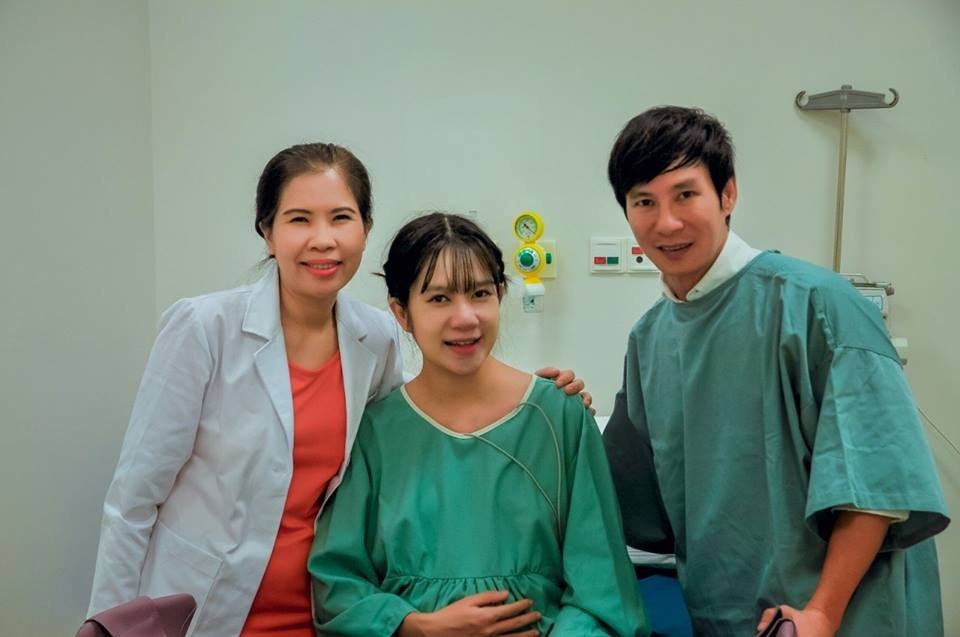Vo chong Ly Hai luu tru mau cuong ron cho con trai moi sinh hinh anh