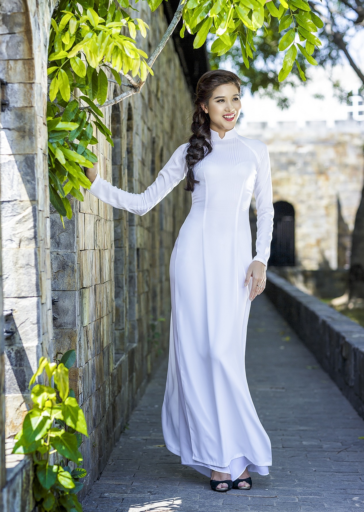 Áo dài nữ sinh mùa tựu trường ảnh 4 Ao dai nu sinh mua tuu truong anh 4
