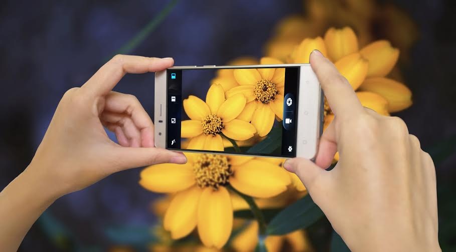 mua smartphone gia re S-Mobile T52 anh 4