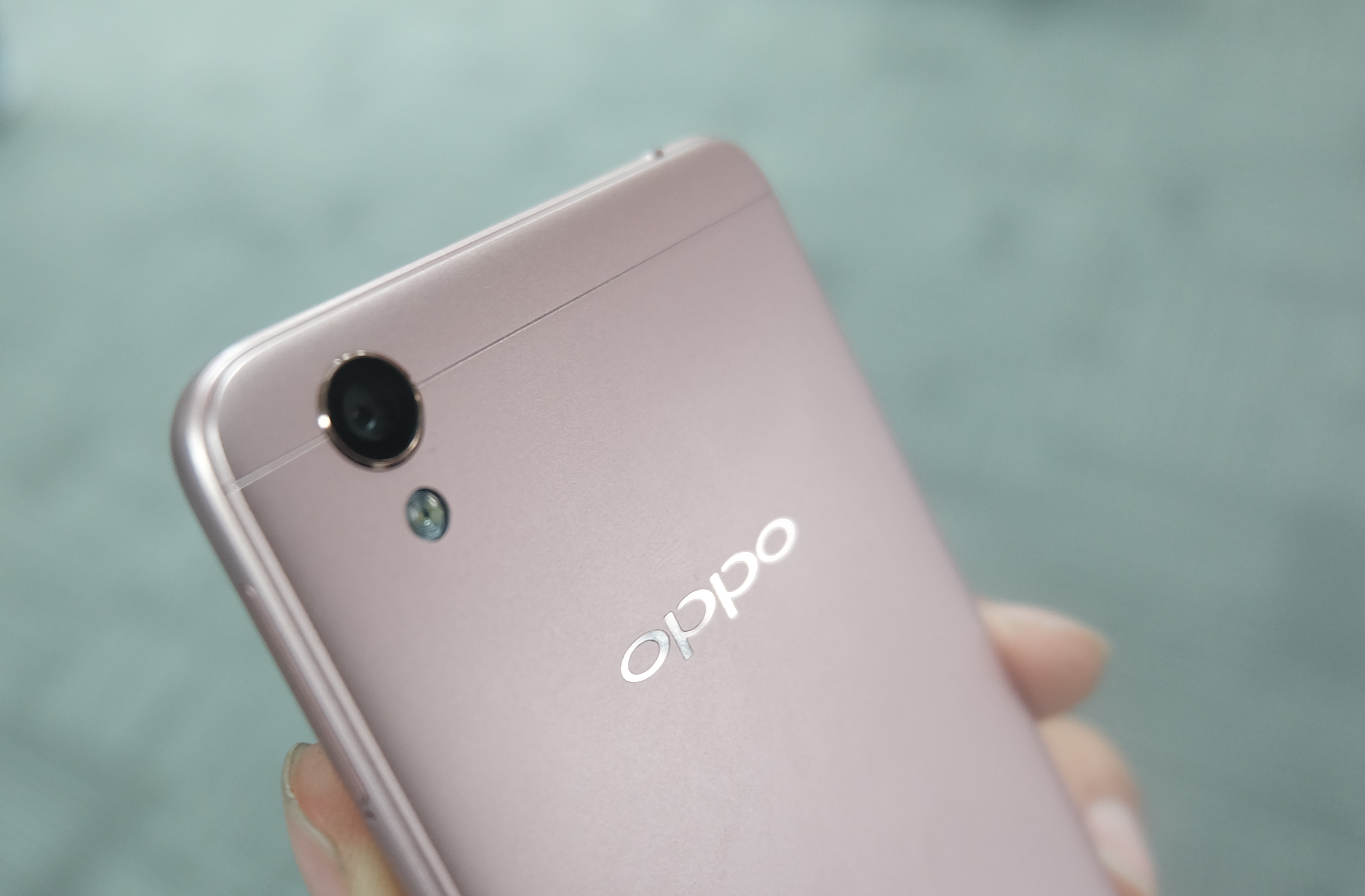 Oppo A37 - smartphone tam trung thiet ke cao cap, selfie dep hinh anh