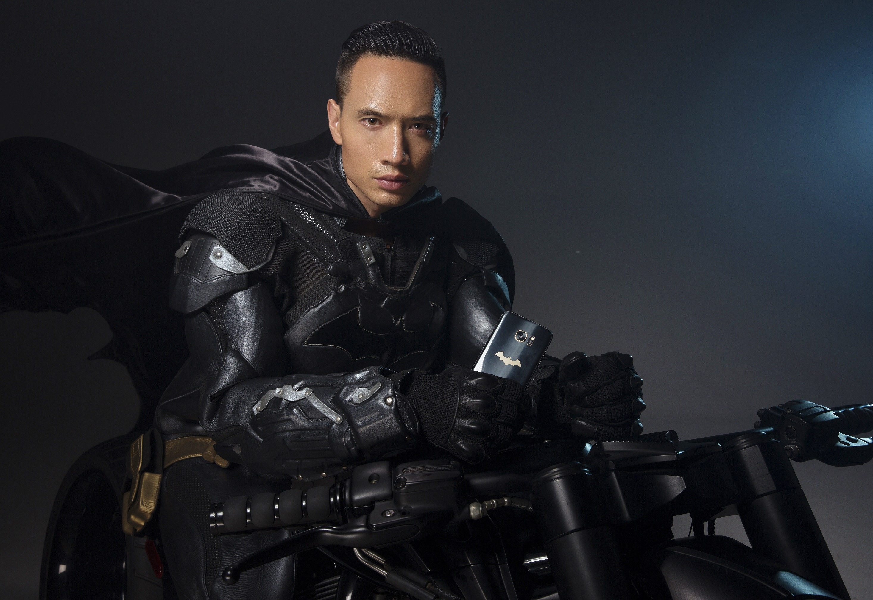 Kim Ly nam tinh trong hinh tuong sieu anh hung hinh anh